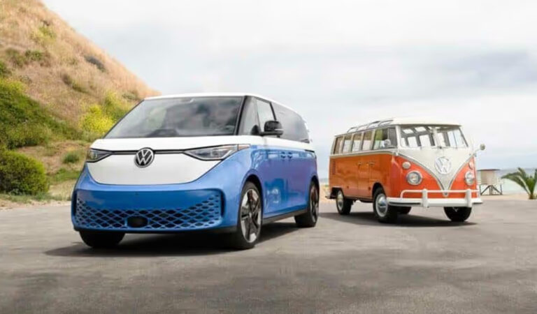 ID.BUZZ Meraih 2025 World Car Design of The Year, Merajut Historik dan Futuristik